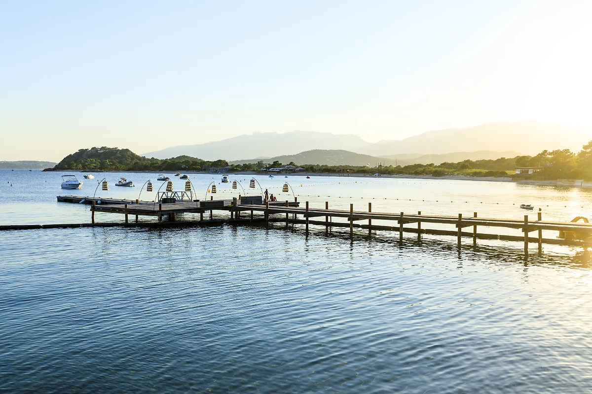 Jetée sur la plage de l'hôtel, Grand Hôtel de Cala Rossa