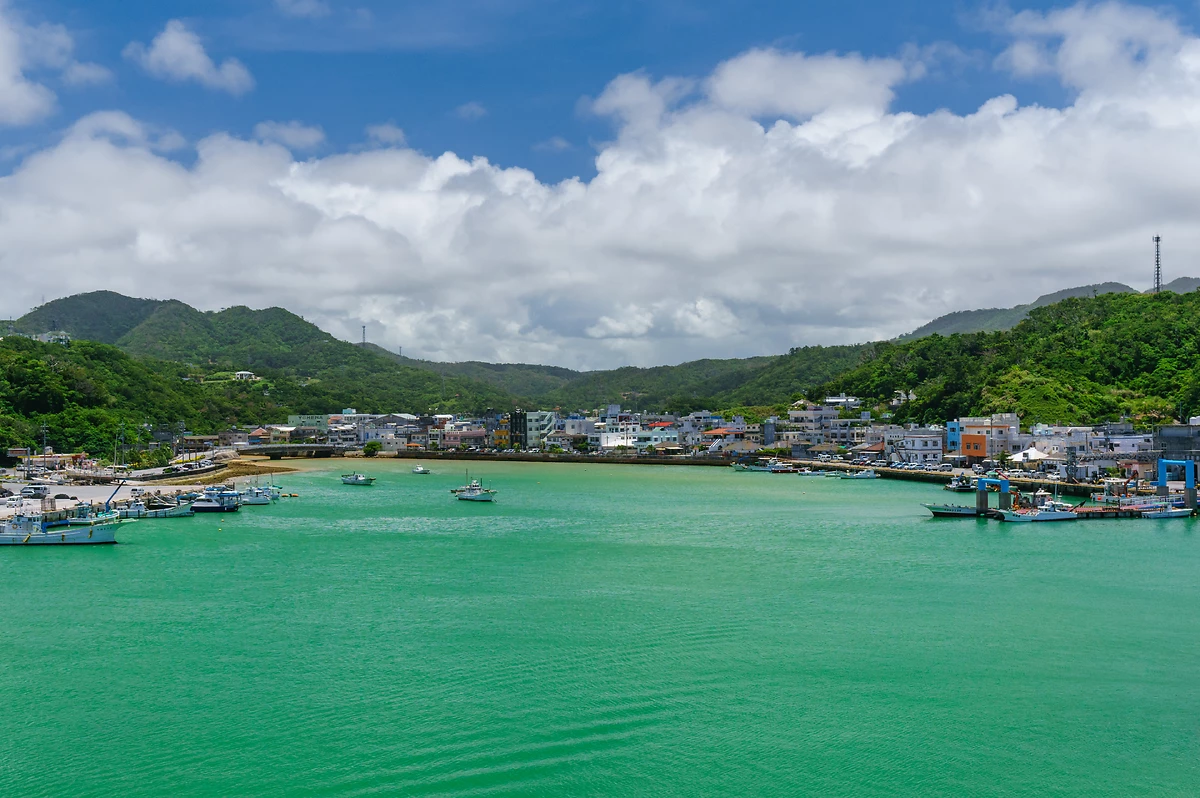 Port de plaisance, Motobu, Okinawa, Japon