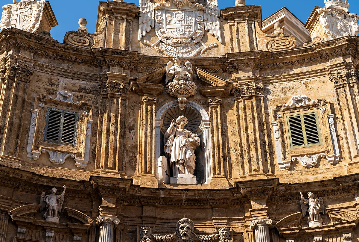 Détails d'une façade, place Quattro Canti, Palerme