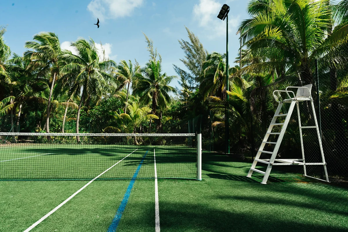 Terrain de tennis, île-hôtel The Brando, île de Tetiaora