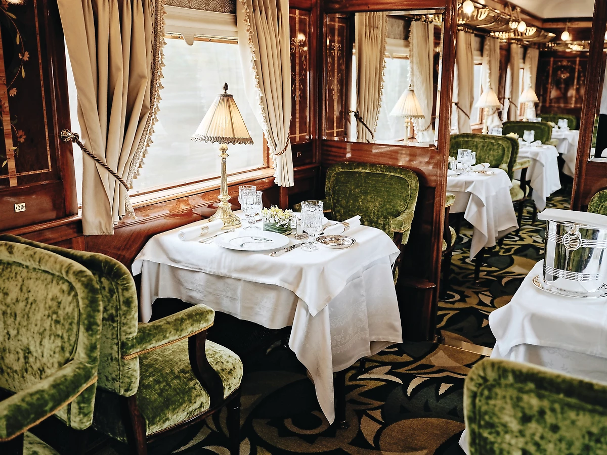 Wagon restaurant du train, Venise Simplon Orient-Express