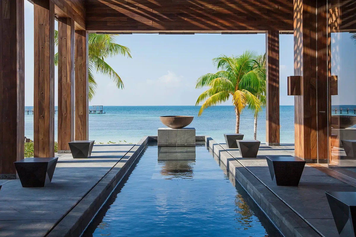 Terrasse et bassin, hôtel NIZUC, Cancún