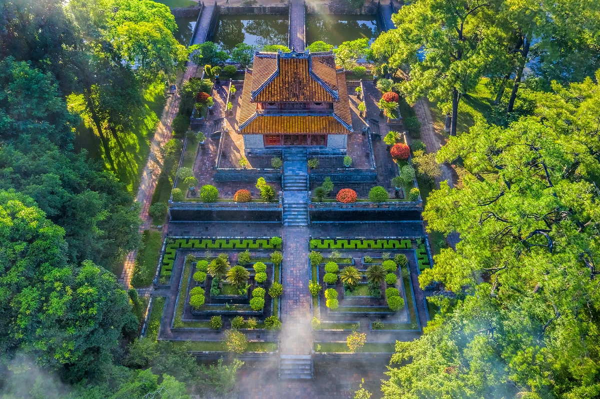 Vue aérienne du tombeau de Minh Mang, Cité Impériale, Hué