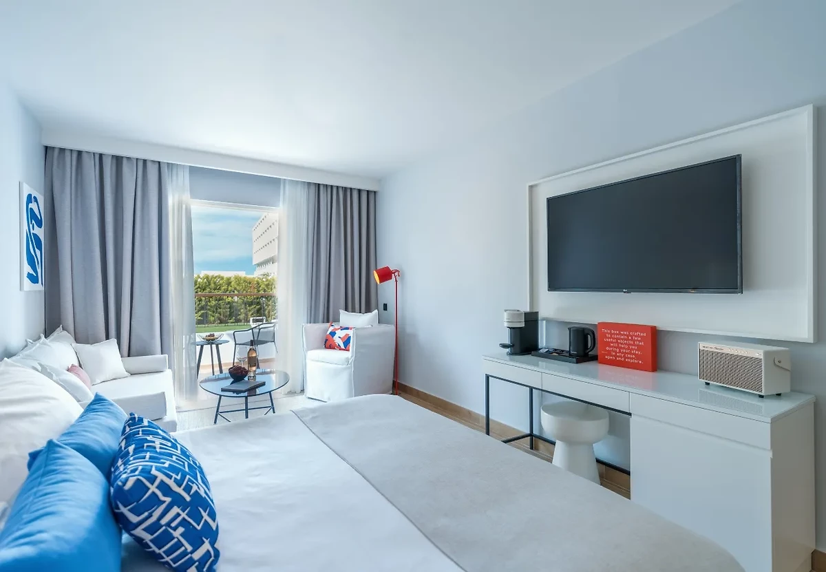 Image Chambre zen vue piscine