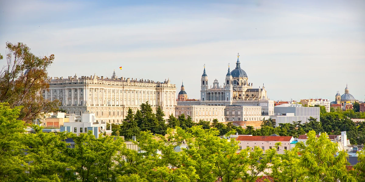 La cathédrale Sainte-Marie-Royale de l'Almudena, Madrid, Espagne