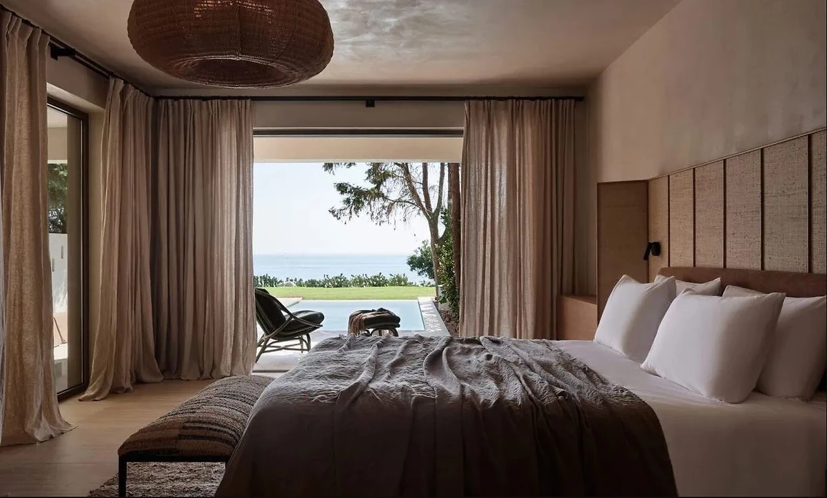 Image Suite front de mer en bungalow avec piscine privée