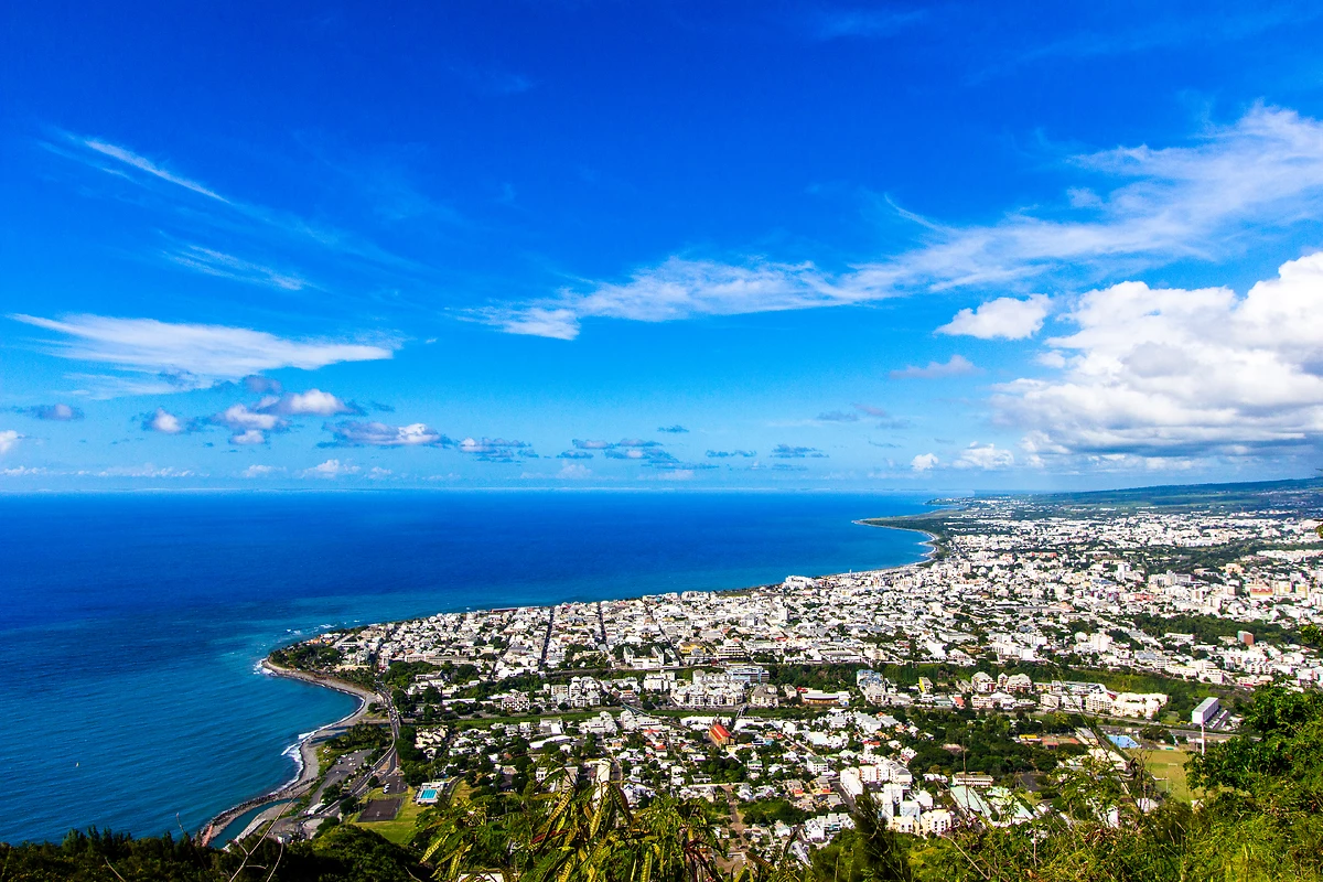 Vue sur Saint-Denis, Île de la Réunion, France