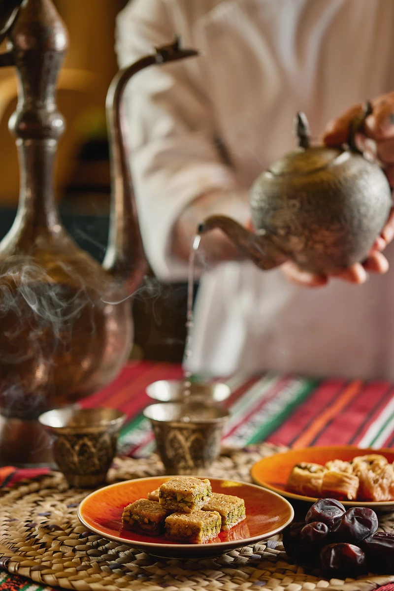 Service du thé dans un des restaurants de l'hôtel, Six Senses Zighy Bay,
