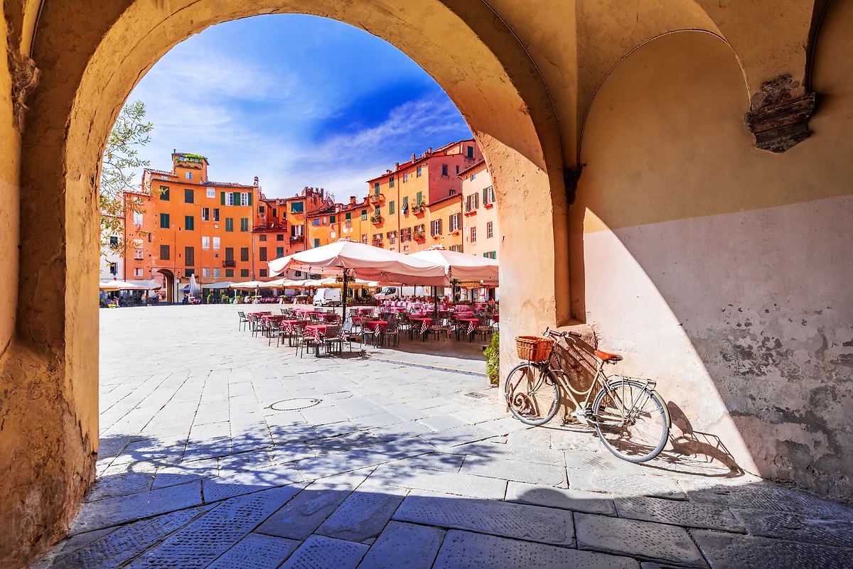 Place Piazza dell'Anfiteatro,Lucques, Toscane