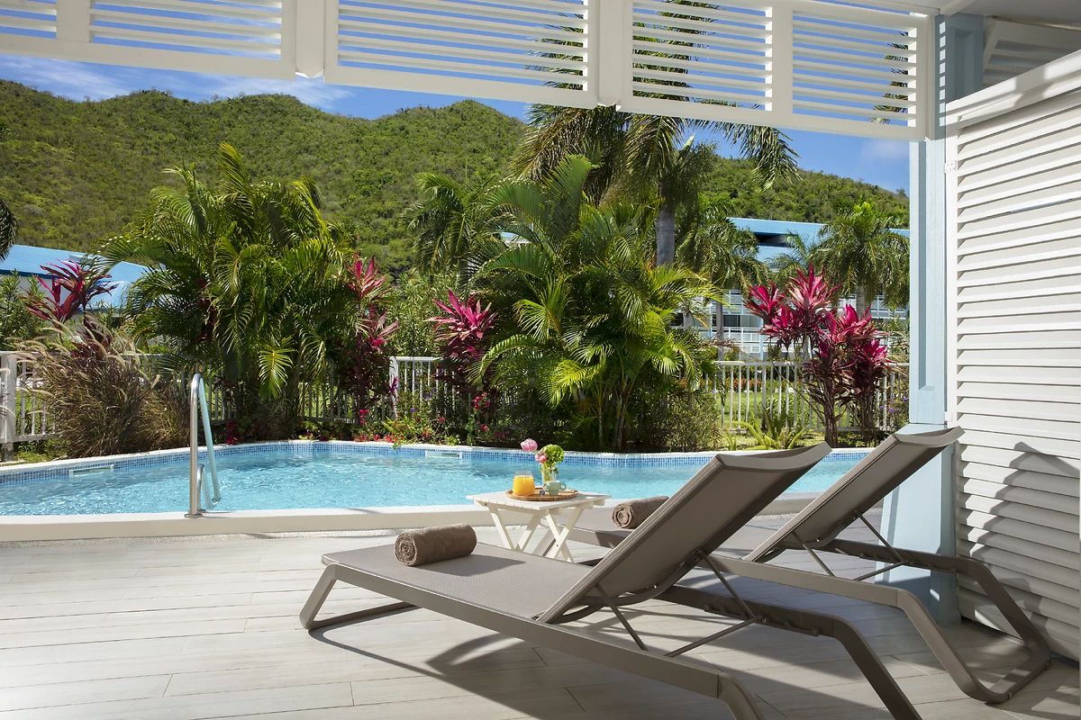 Image Preferred club suite junior marina swim out