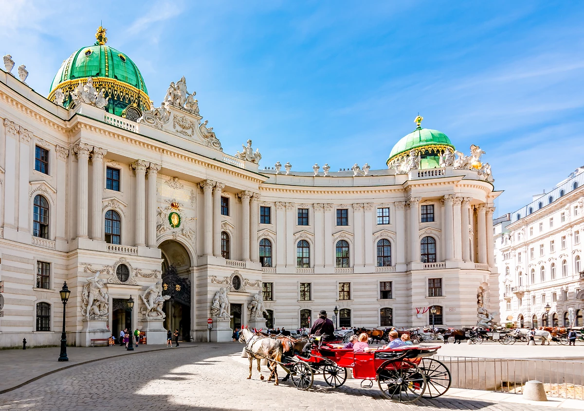 Palais de Hofburg, place Saint-Michael (Michaelerplatz), Vienne