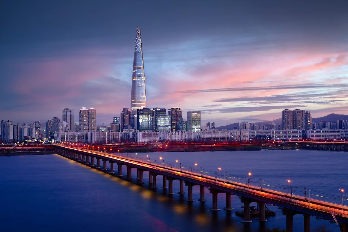 Skyline de Seoul depuis la rivière Han, Corée du Sud