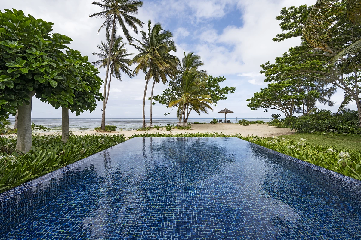 Image Villa présidentielle front de mer avec piscine