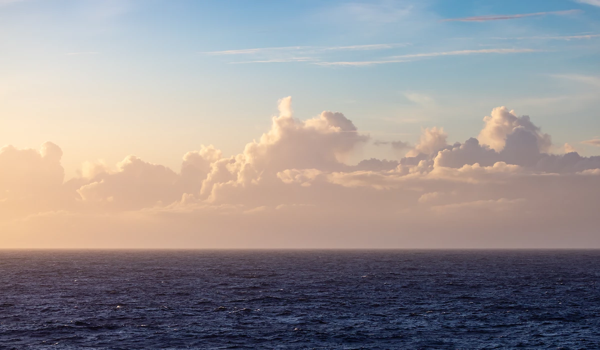 Coucher de soleil sur l'océan Atlantique