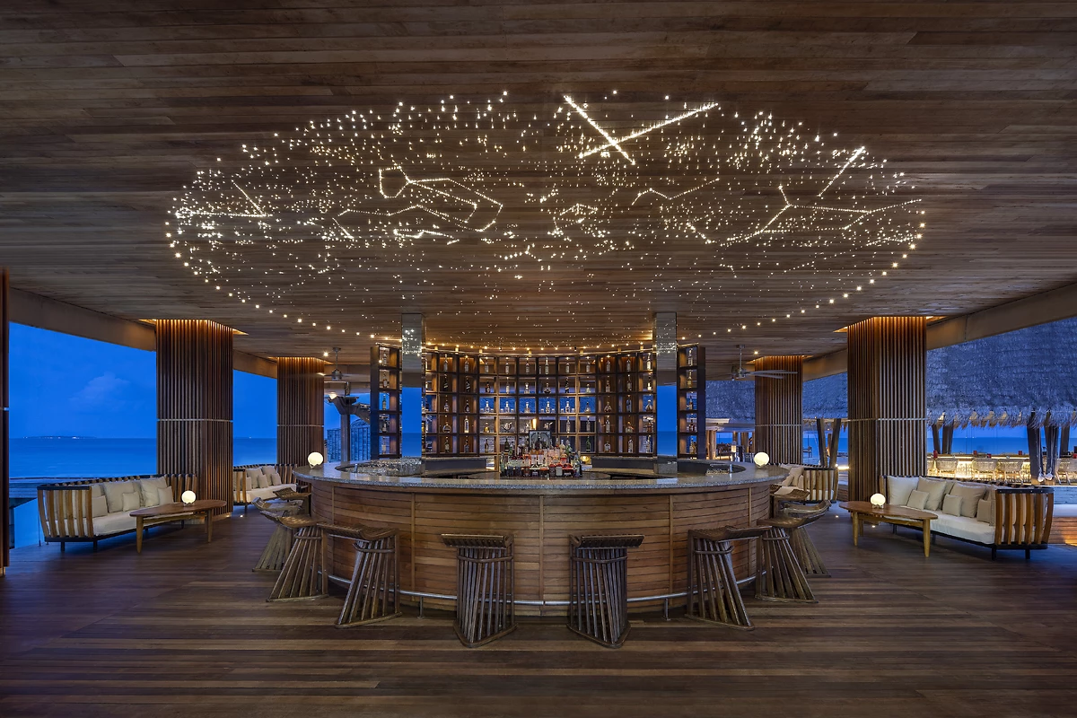 Bar Sky, Anantara Kihavah Maldives Villas