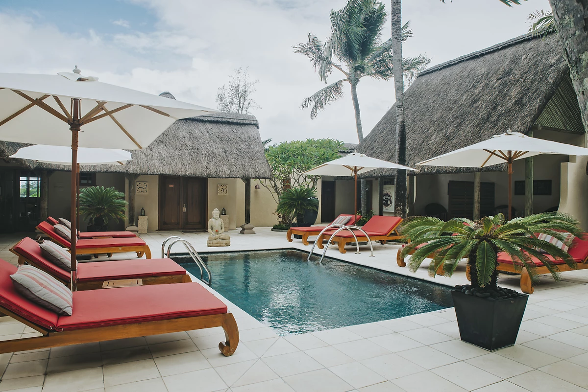 Terrasse et piscine du spa de l'hôtel, Constance Prince Maurice