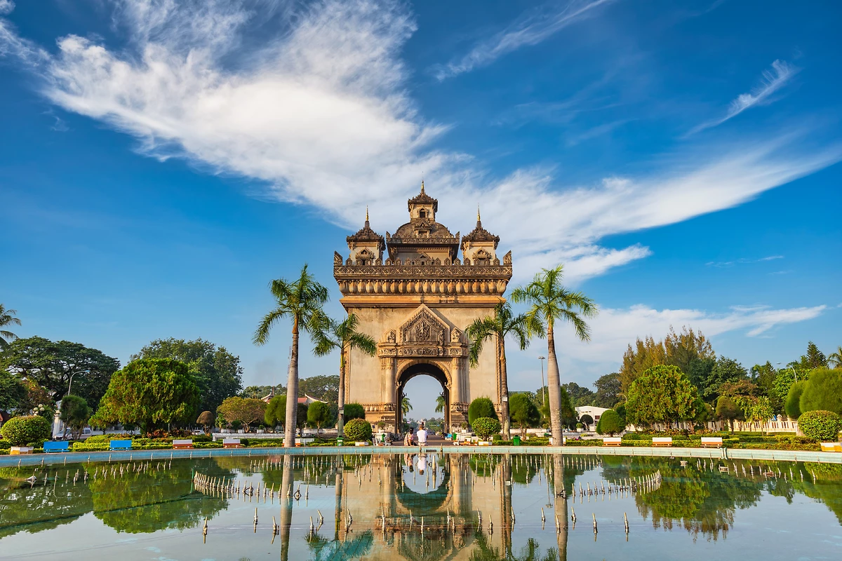 Fontaine de Patuxai, Vientiane, Laos