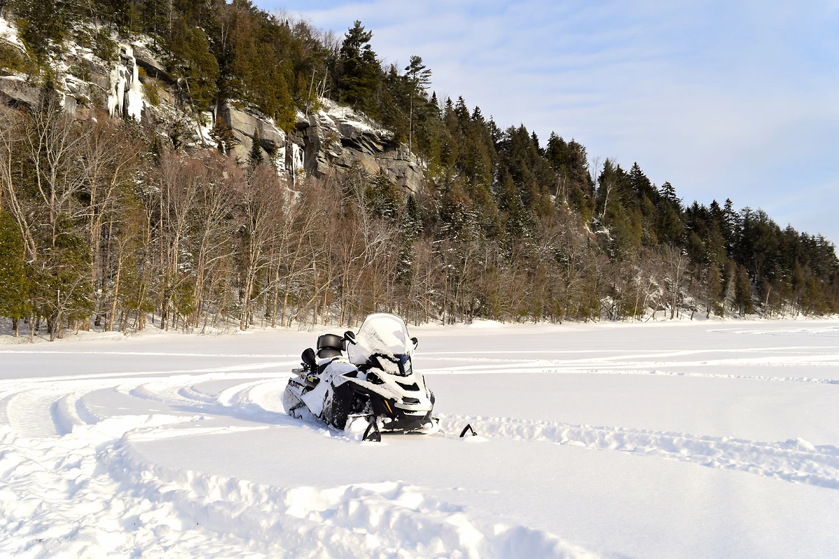 Motoneige, Canada