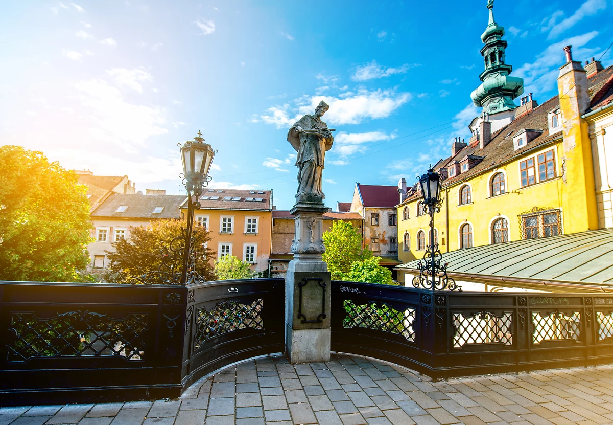 Statue de Jan Nepomucky près de la Porte Michel, Bratislava, Slovaquie