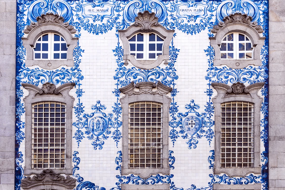 Façade d'azulejos à Porto