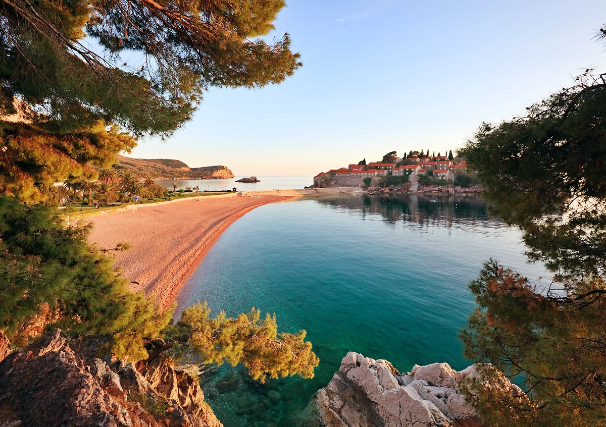 Plage rouge, Sveti Stefan, Budva, Monténégro