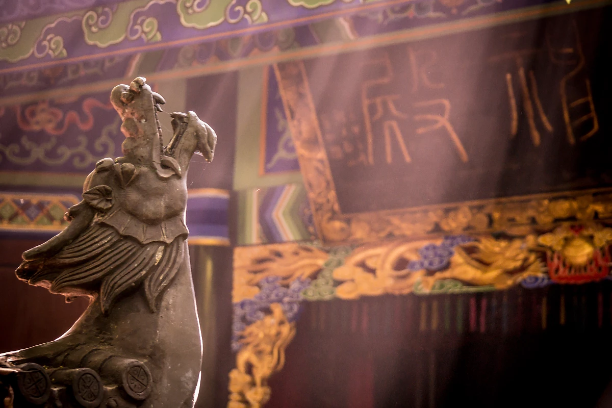 Statue de dragon dans un temple à Chongqing