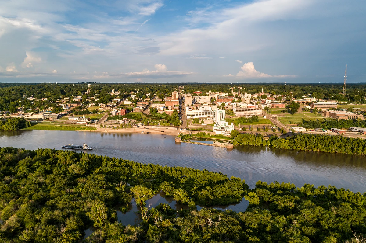 Vue aérienne de Vicksburg le long du canal de Yazoo, Mississippi, États-Unis