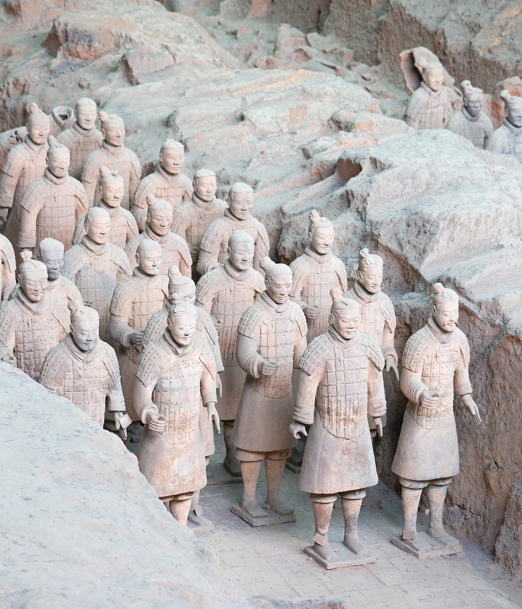 Les guerriers de l'armée en terre cuite (UNESCO) dans la tombe du premier empereur de Chine à Xi'an