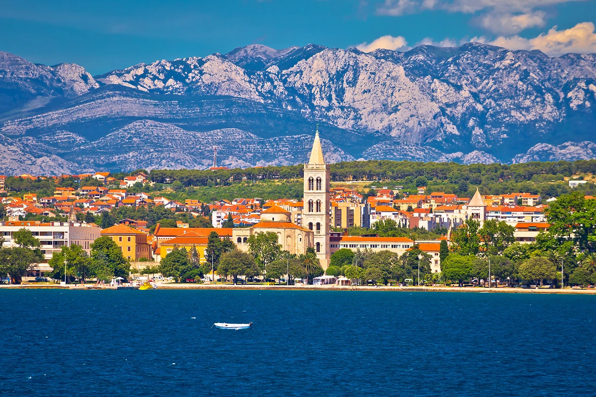 Panorama de Zadar depuis la mer, Dalmatie, Croatie