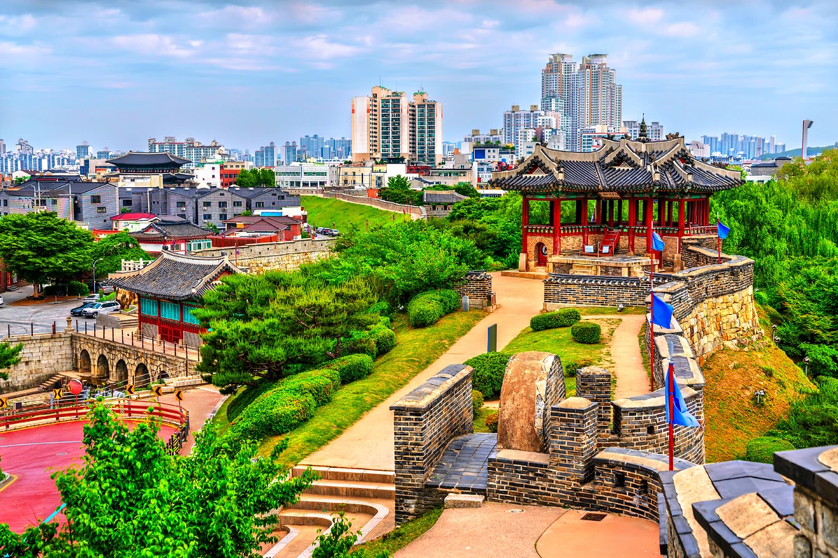 Pavillon Dongbukgangnu de la forteresse Hwaseong à Suwon,  Corée du Sud