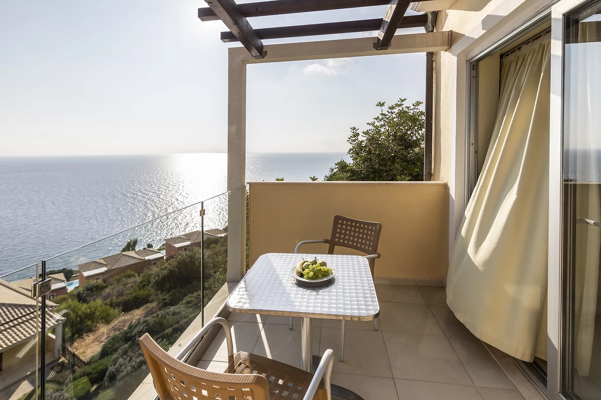 Image Chambre supérieure vue mer latérale