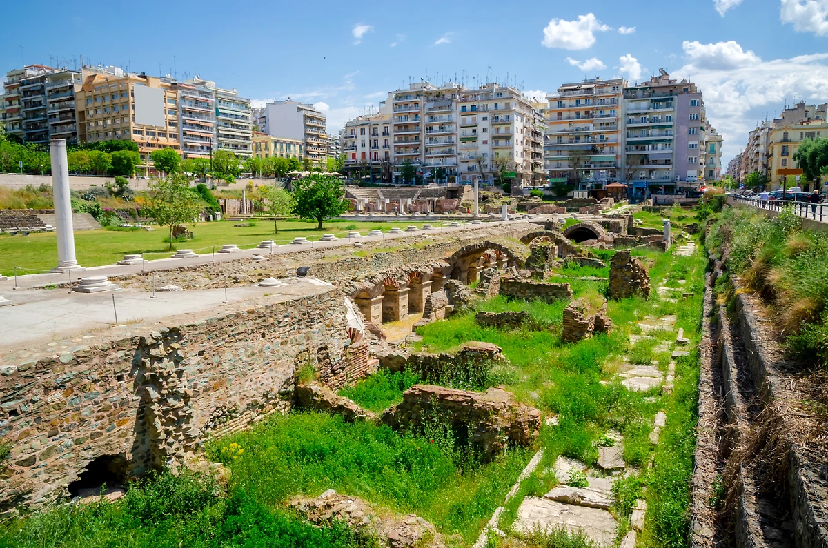 Vue des ruines d'un forum romain du IIe siècle à Thessalonique,  Grèce
