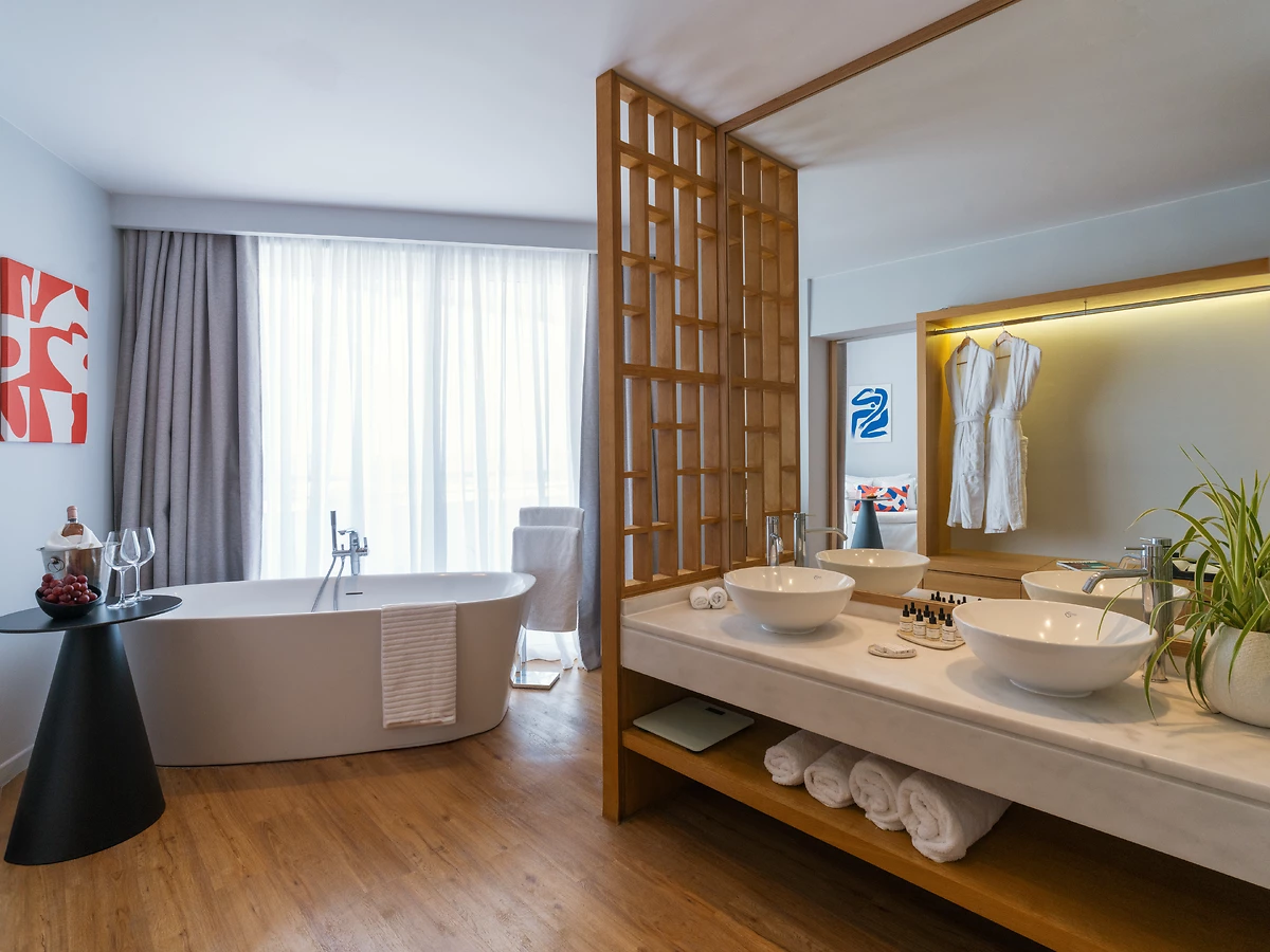 Image Suite junior ivory