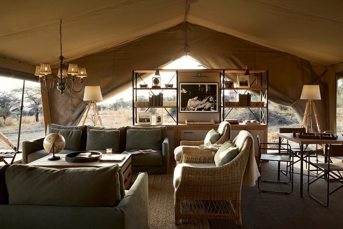 Visuel Hotel - Out of Africa by Laba Explorer
