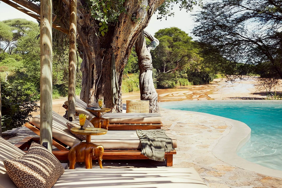 Visuel Hotel - Laba Jongomero