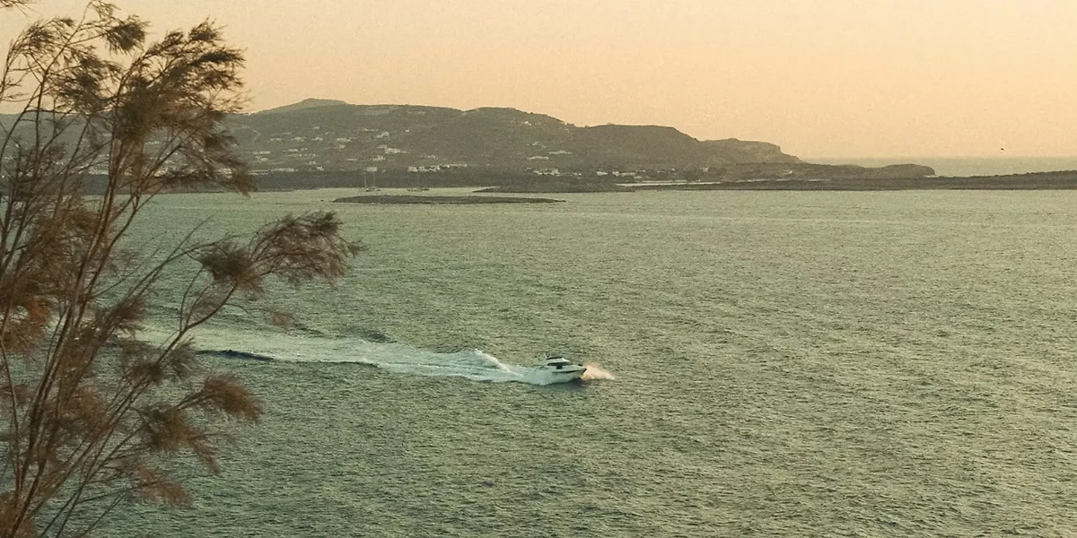 Excursion bateau, Luura Cliff